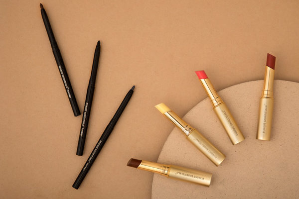 The Better Choice: Natural Makeup Vs Chemicals in Cosmetics