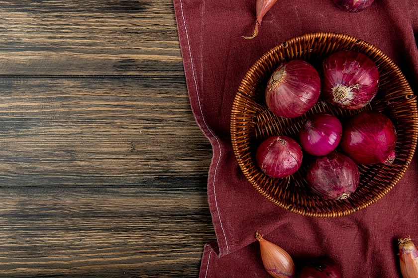 A Brief Guide on Onion Oil for Hair and It’s Benefits